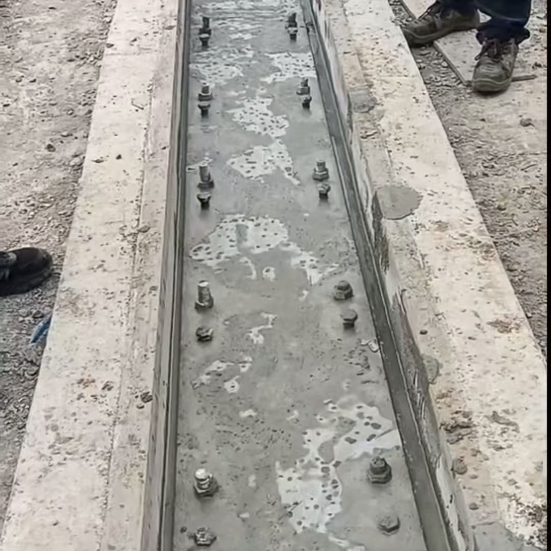 霞山环氧树脂轨道胶泥是什么？用在哪里？